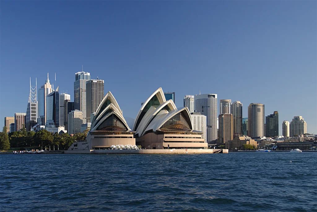 Sydney 城市天际线,用于反映澳洲房贷与利率环境