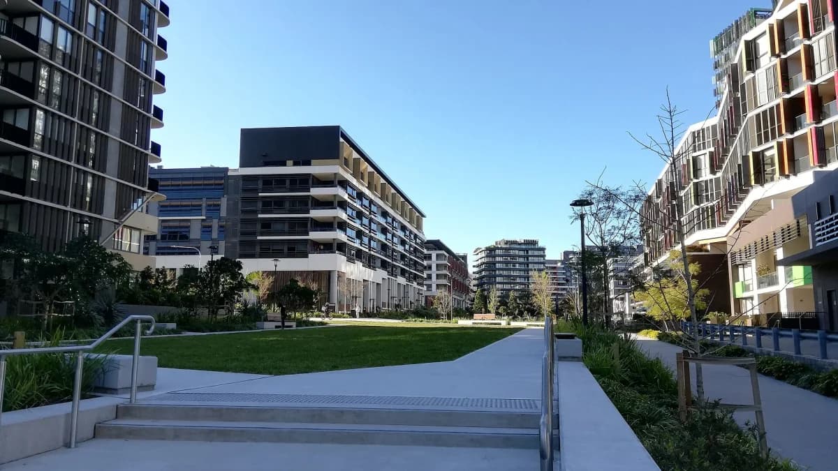 City of Sydney Waterloo 的公寓及绿地