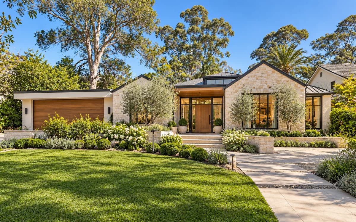 Modern house with a garden in Turramurra